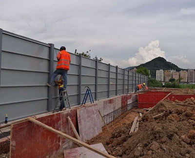 工地建筑圍擋：工程項目的安全環(huán)保小能手，旭東鋼構(gòu)出品